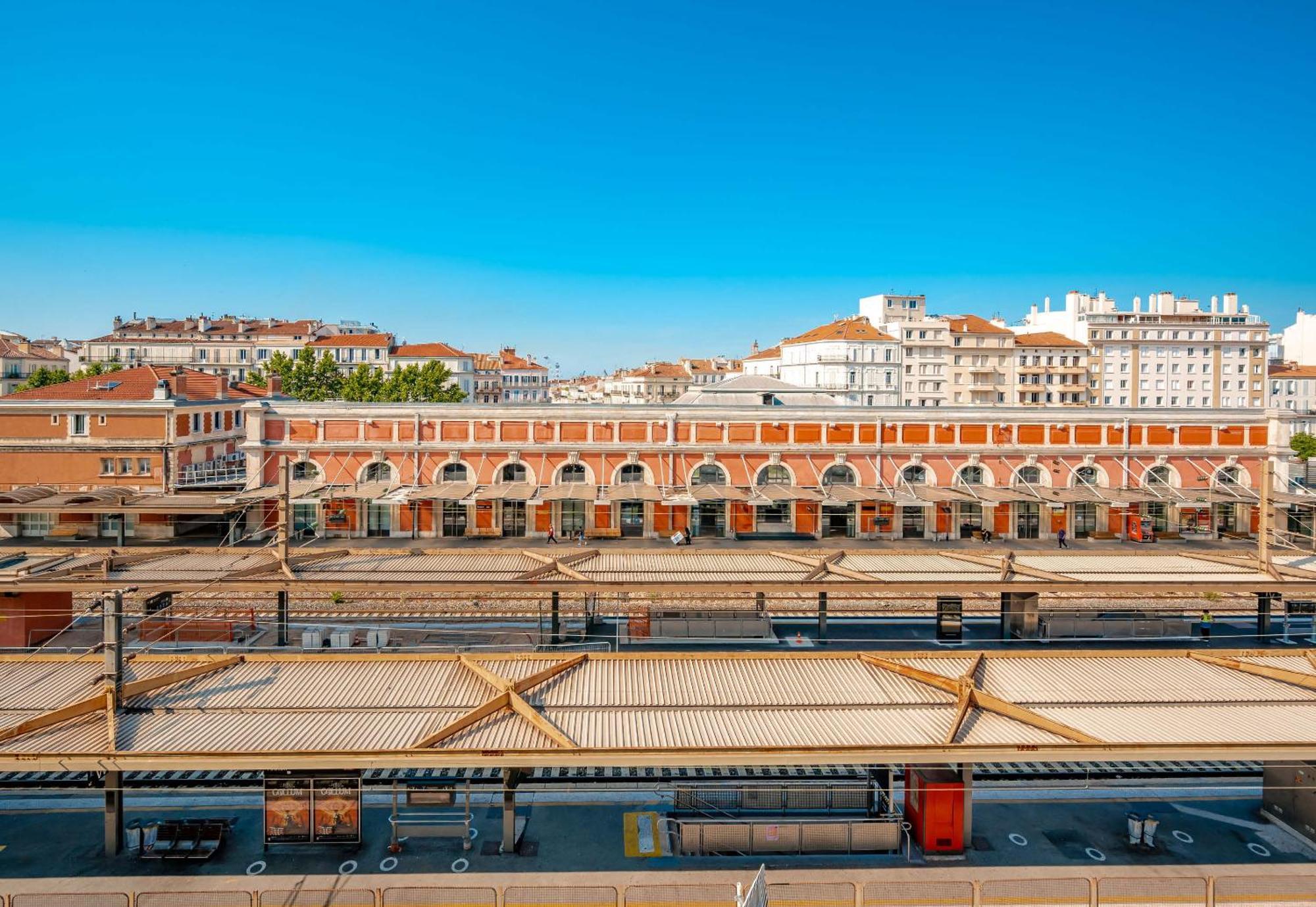 B&B Hotel Toulon Centre Gare Exterior foto