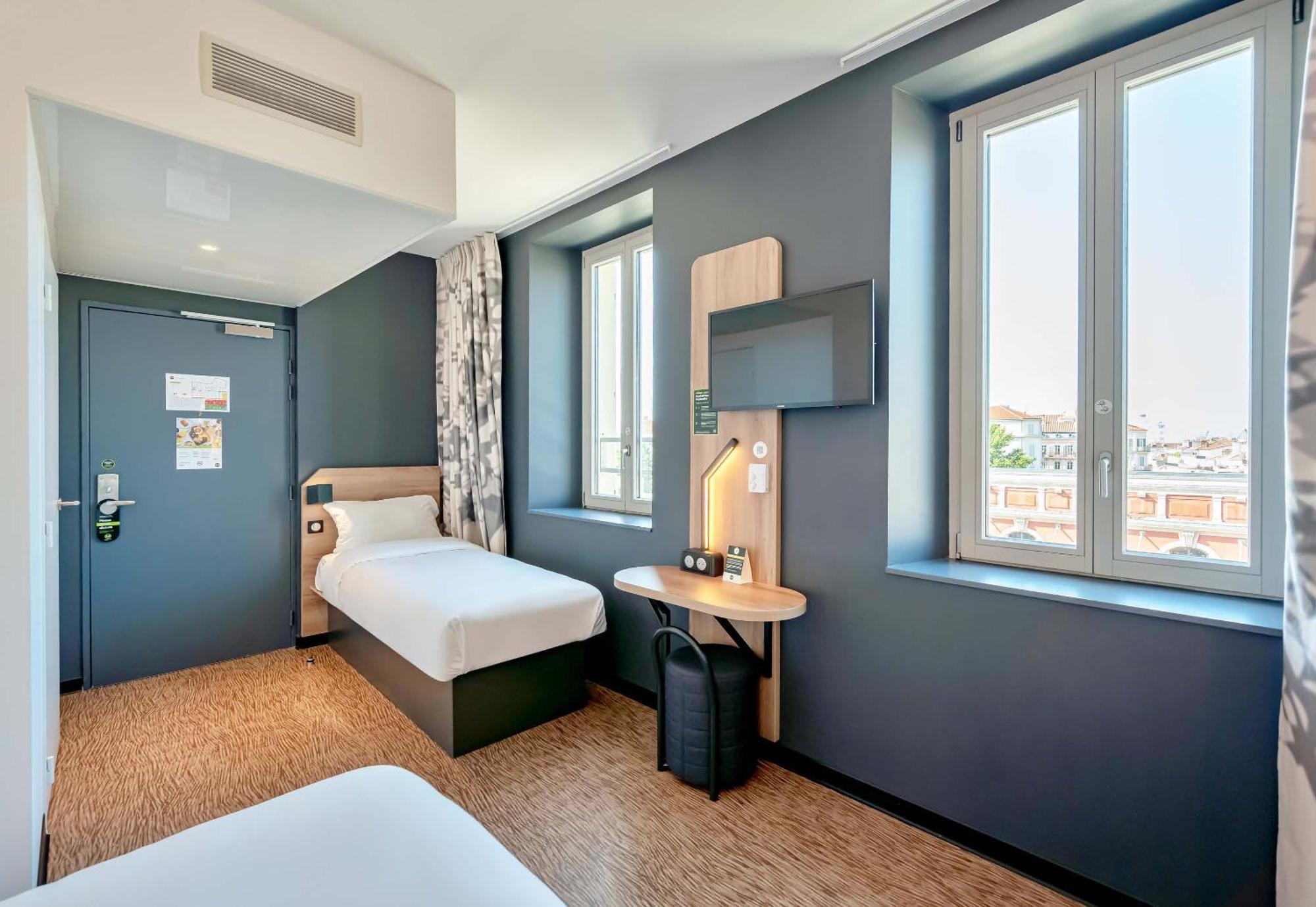B&B Hotel Toulon Centre Gare Exterior foto